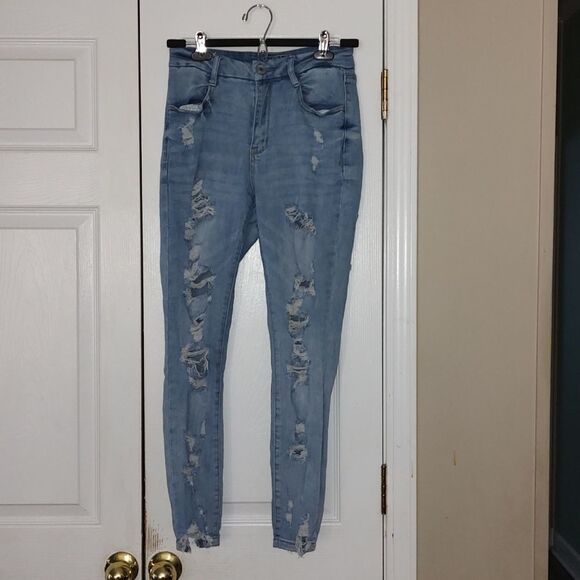 Rue21 Curvy  Super Distressed  High Rise Ankle Jeggings  Sz 8 - Picture 1 of 8